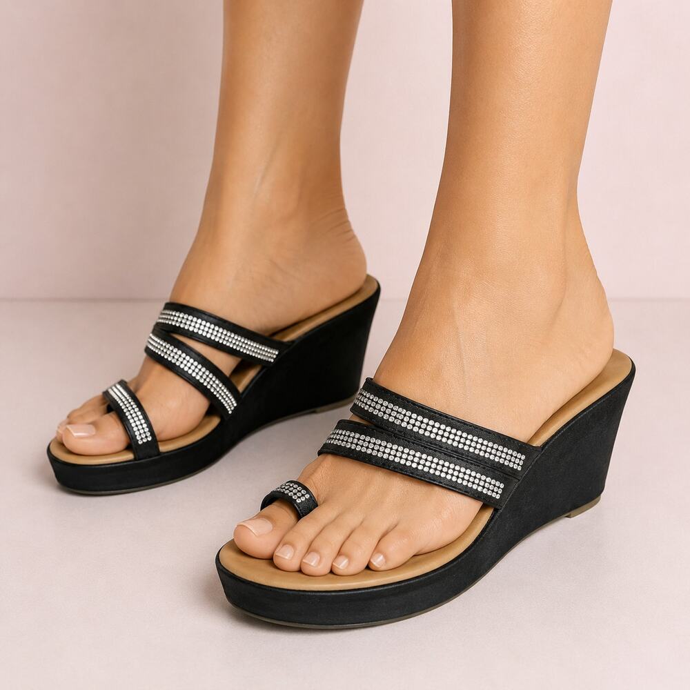 Patrizia Spring Step Glowgaze Womens 9 Black Rhinestone Toe Ring Wedge Sandals